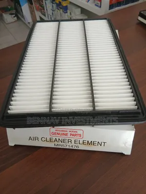 Photo - Mitsubishi Mr571476 Air Filter For Montero 2001-06