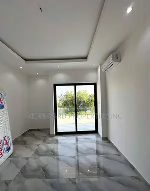 2bdrm Townhouse/Terrace in Botwe for sale
