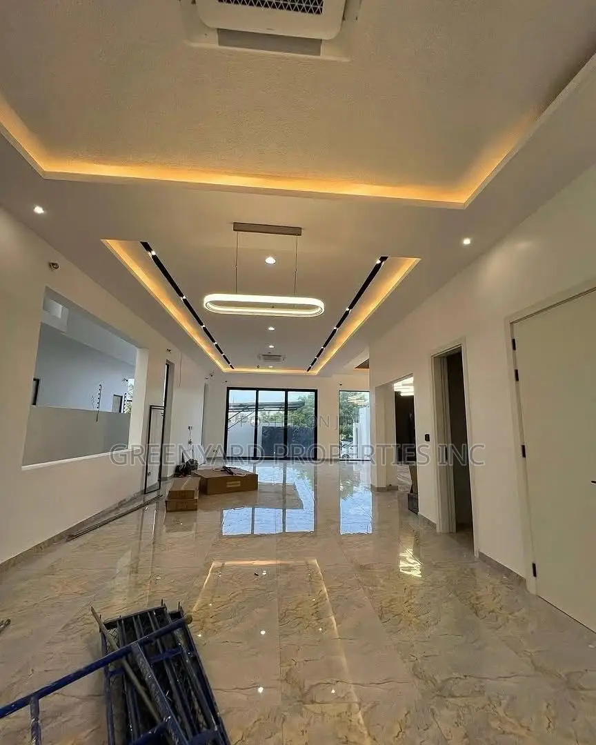 5bdrm House in American House, East Legon for sale