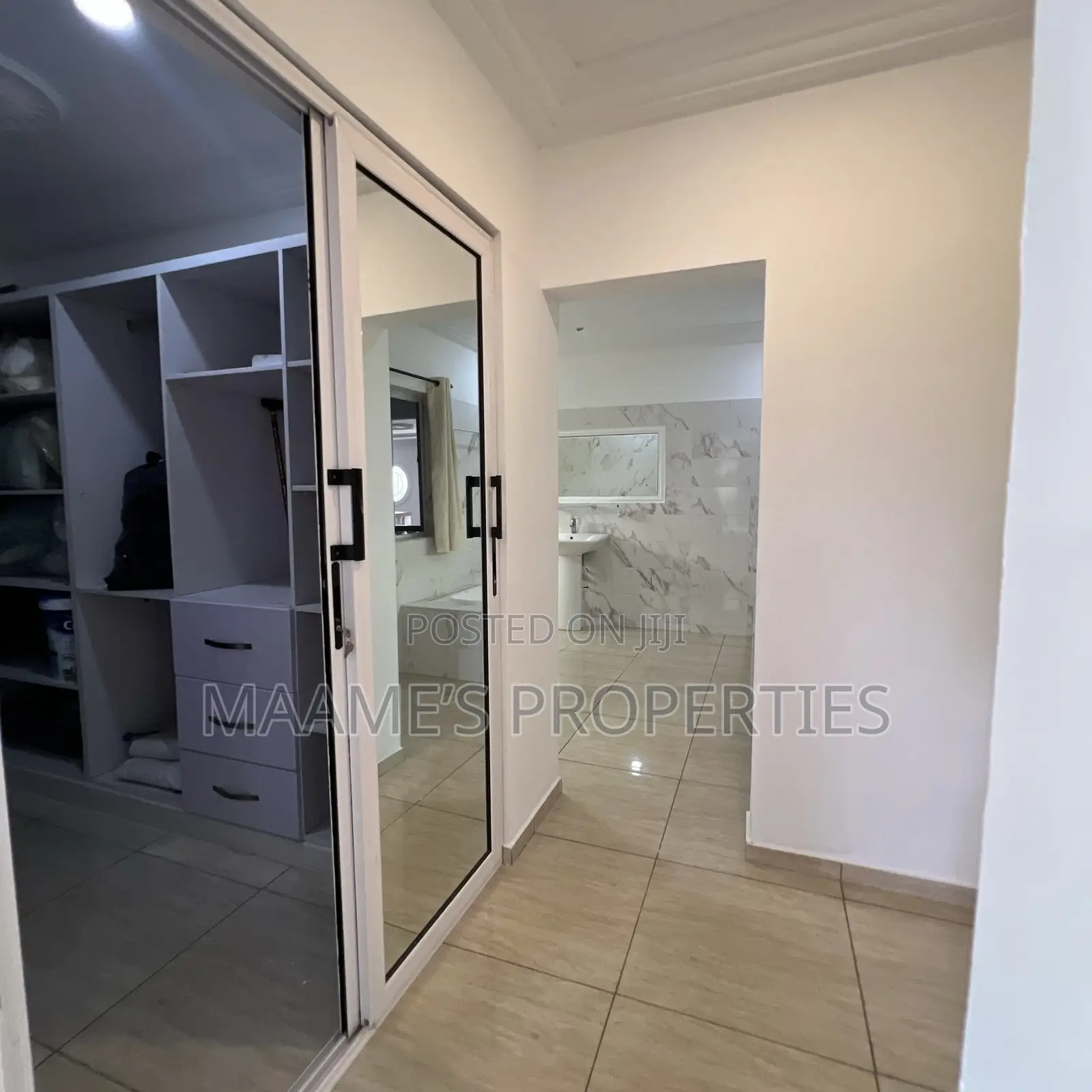 7bdrm Mansion in Aburi for sale