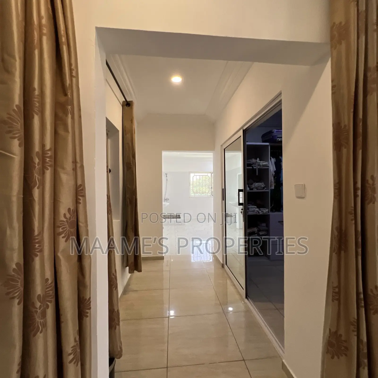 7bdrm Mansion in Aburi for sale