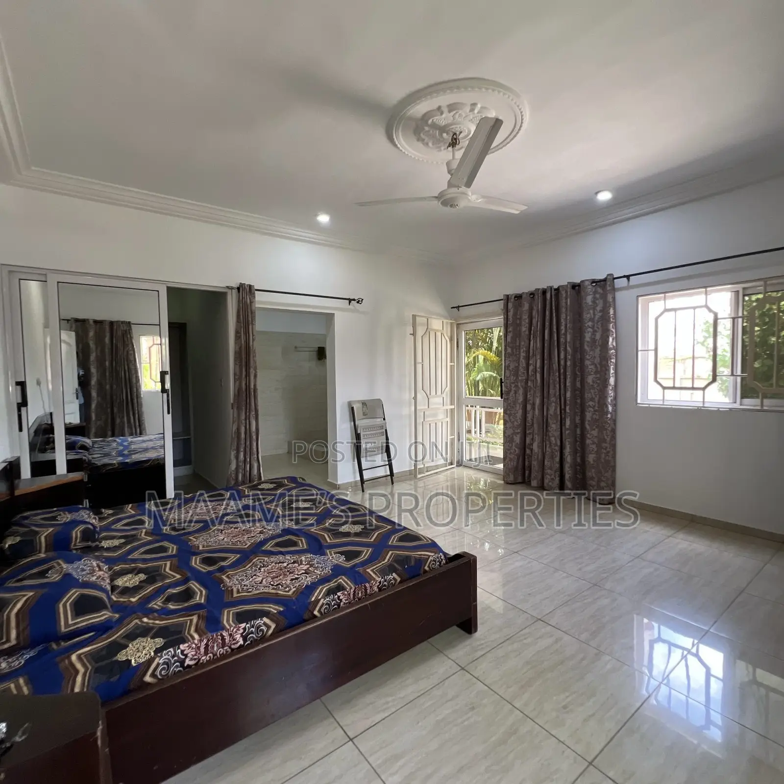 7bdrm Mansion in Aburi for sale