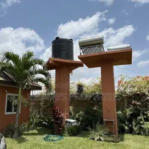 7bdrm Mansion in Aburi for sale