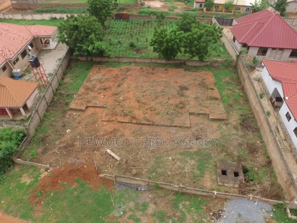 Plot in a Developed Area Located at Amrahia With Good Roads.