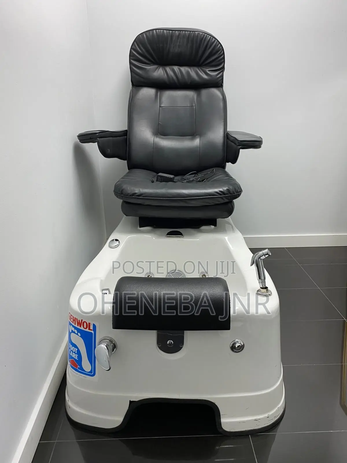 Pedicure Machine