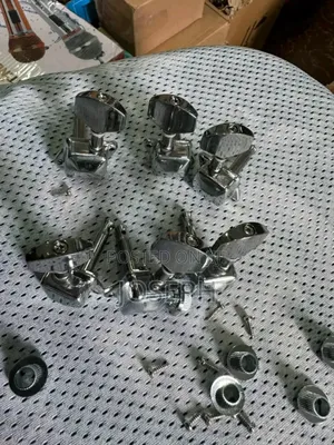 Guitar Tuning Pegs