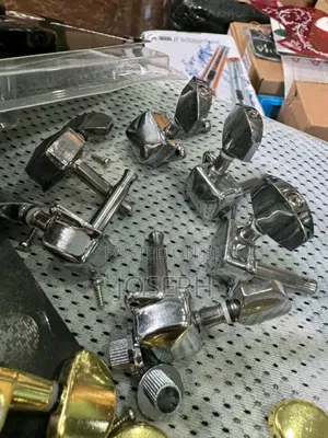 Guitar Tuning Pegs