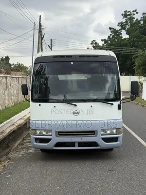Nissan Civilian 2012 White