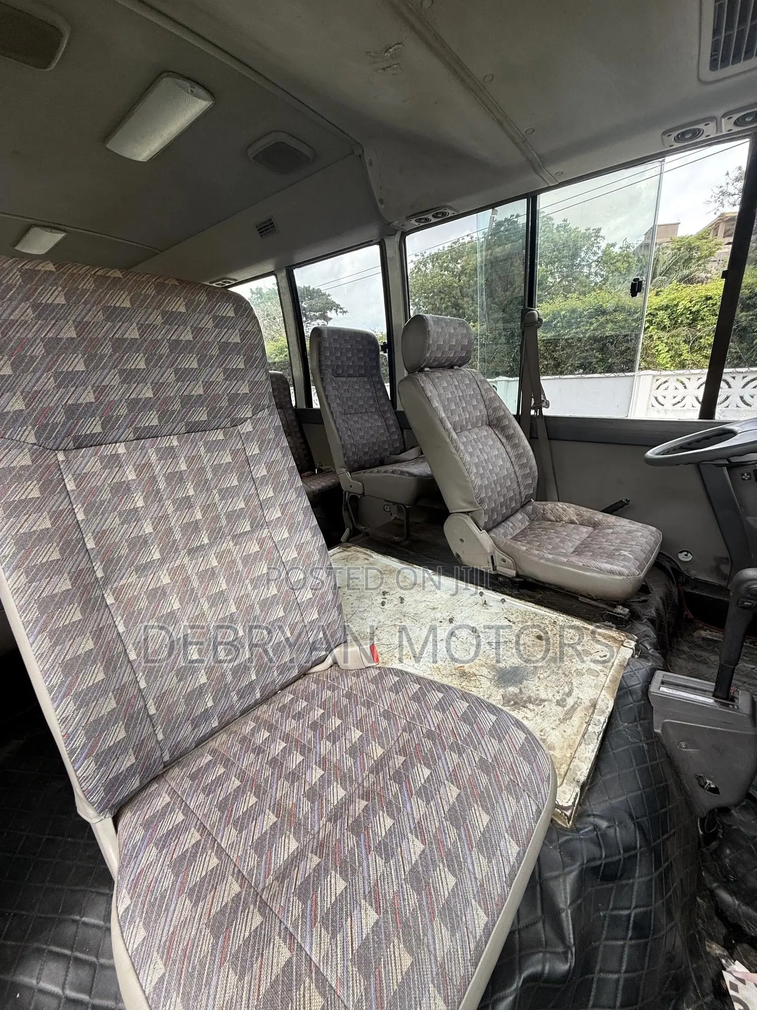 Nissan Civilian 2012 White