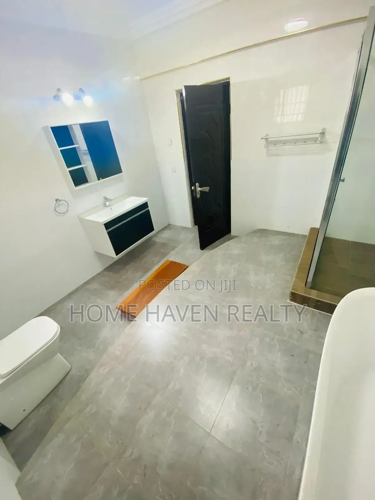 4bdrm House in Cantonment, Cantonments for rent