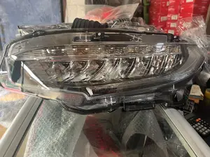 Honda Civic 2018 Touring Headlights