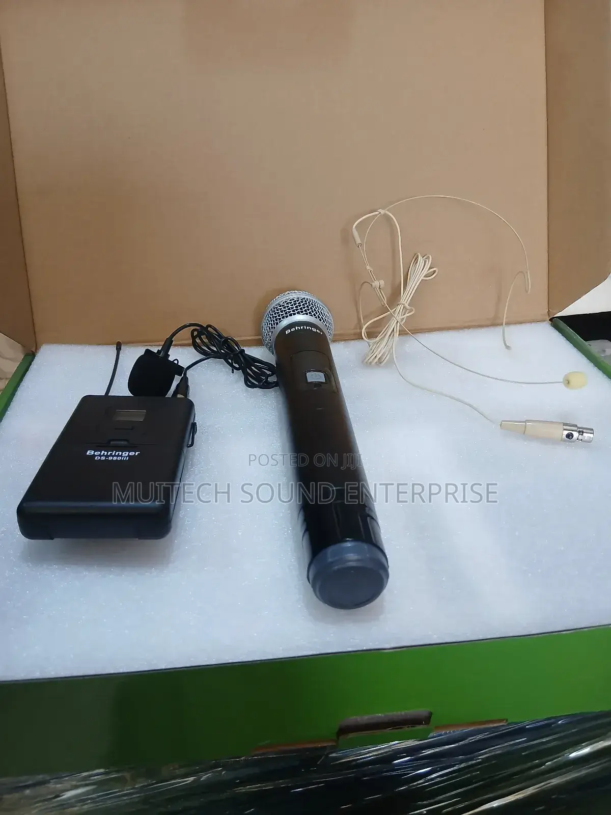 Beringer 3 in 1 Wireless Microphone