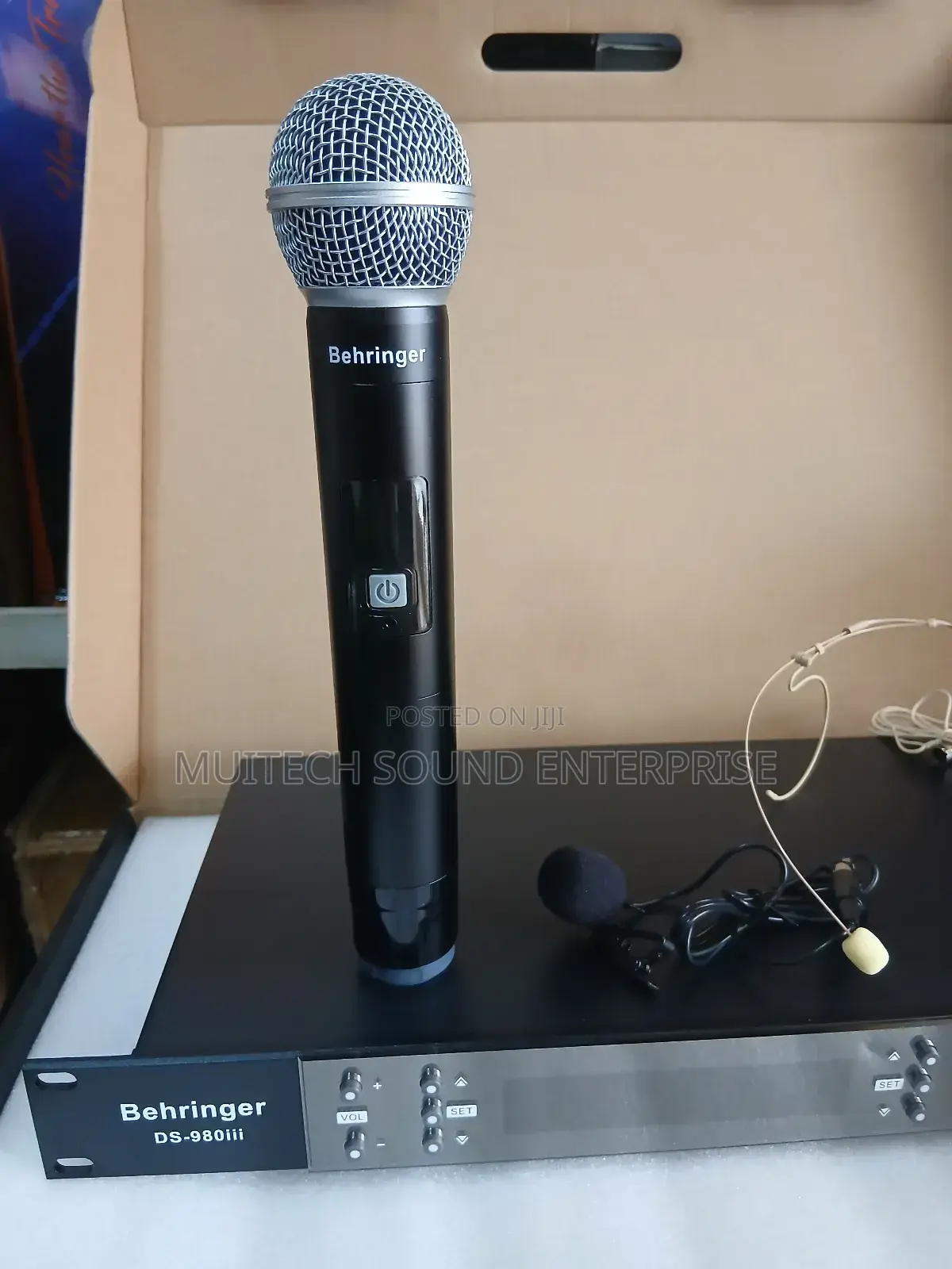 Beringer 3 in 1 Wireless Microphone