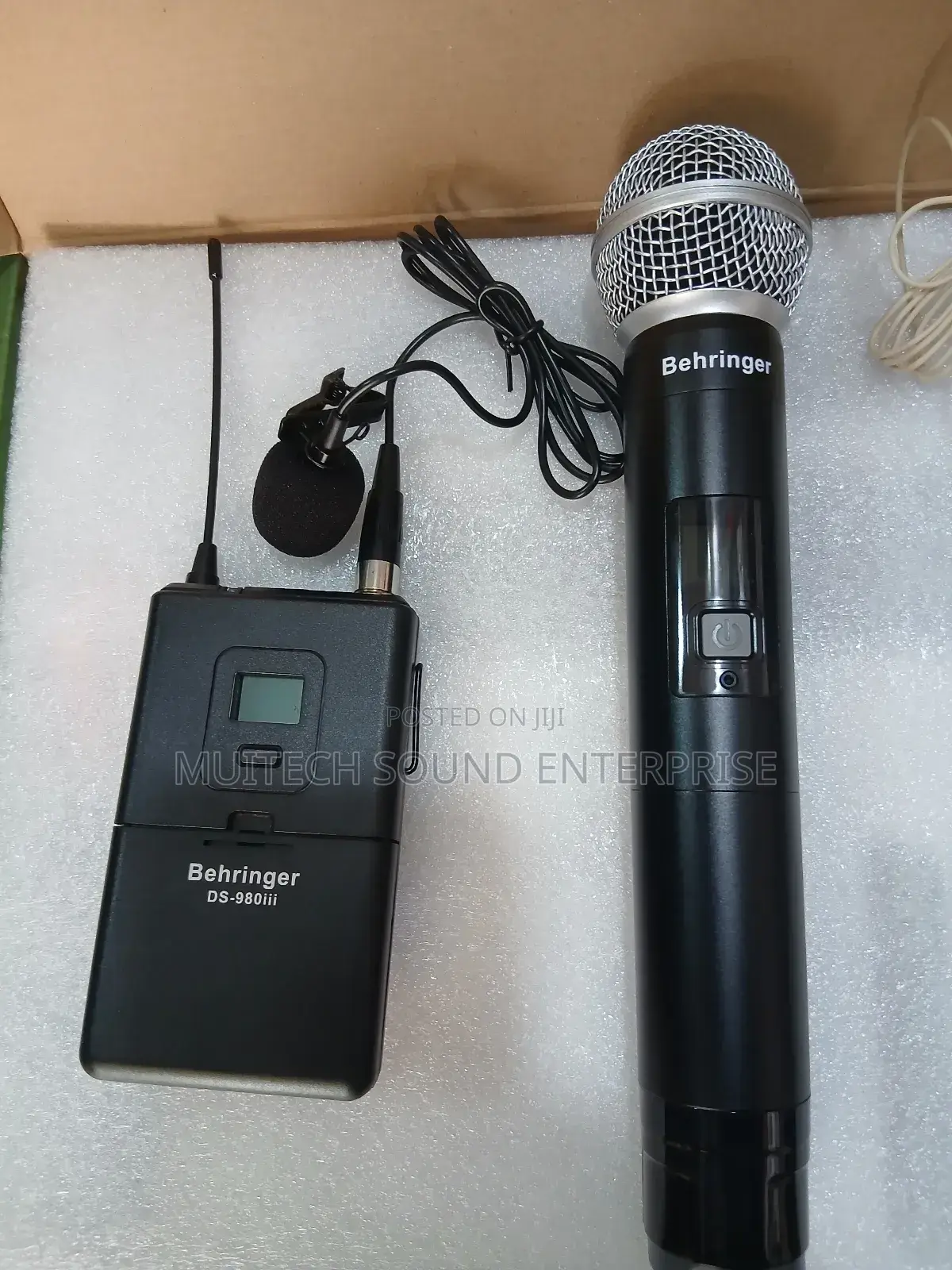 Beringer 3 in 1 Wireless Microphone