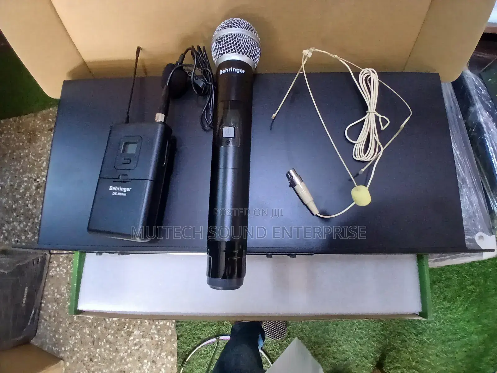 Beringer 3 in 1 Wireless Microphone