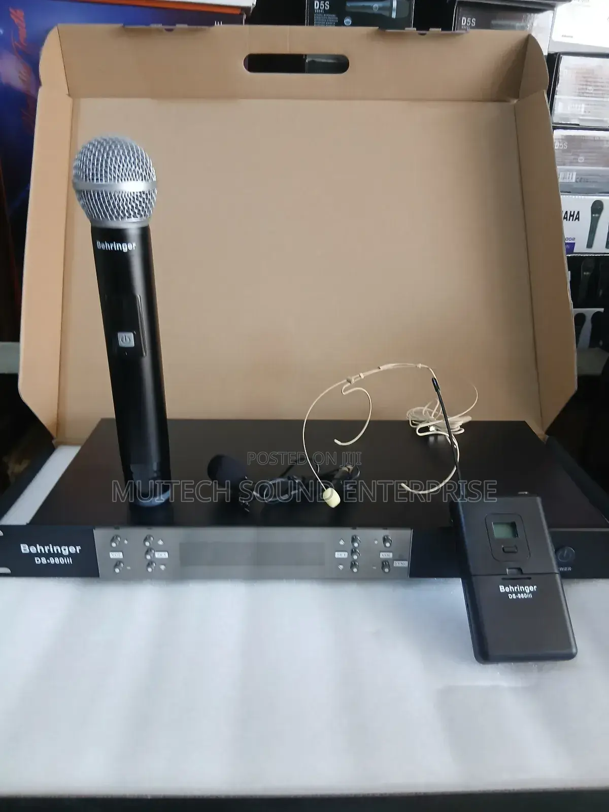 Beringer 3 in 1 Wireless Microphone