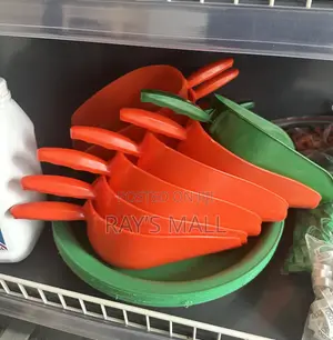 Feed Scooper