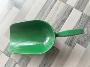 Feed Scooper