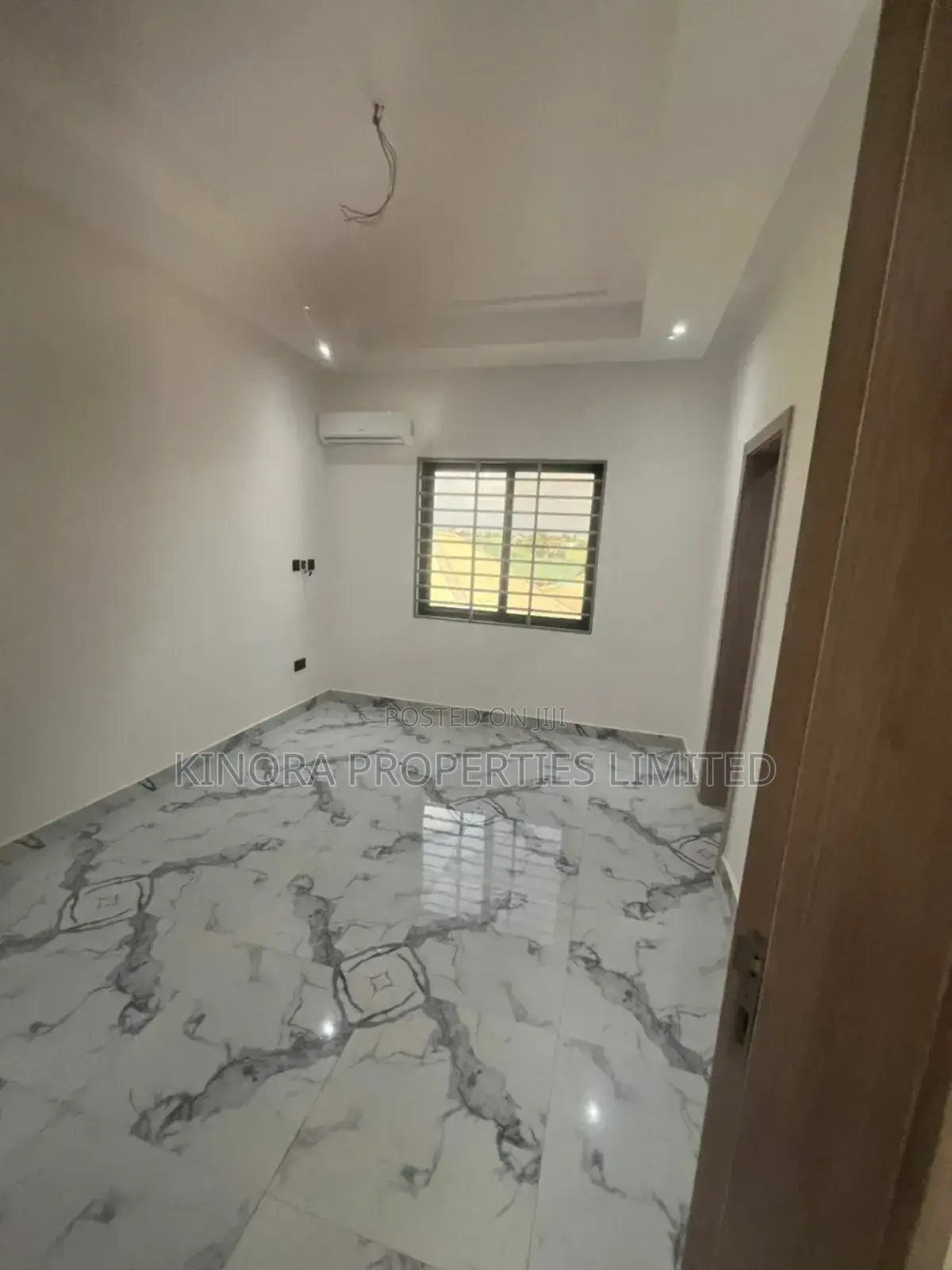 4bdrm Duplex in Gbetsile, Tema Metropolitan for sale