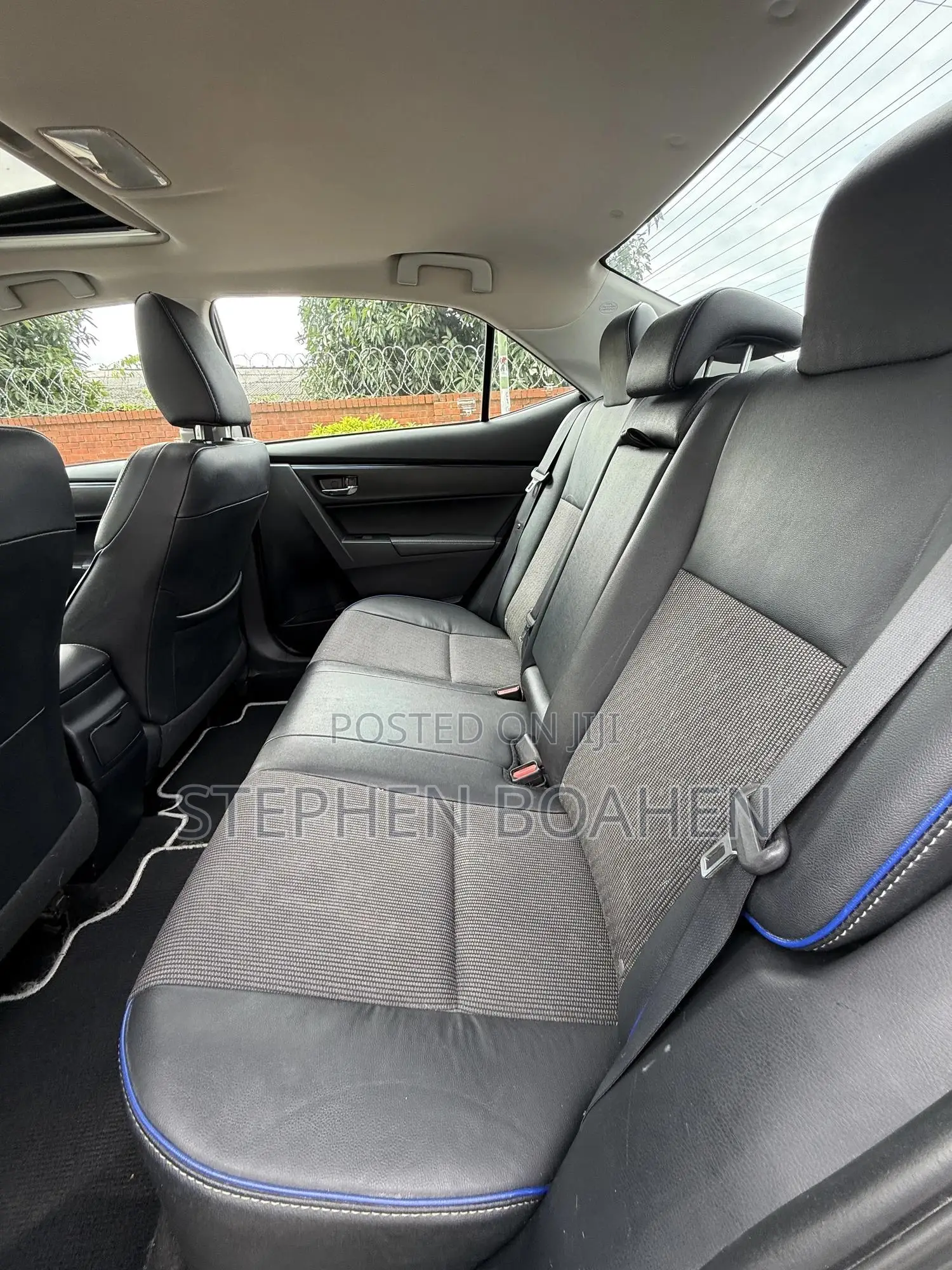 Toyota Corolla SE 4dr Sedan (1.8L 4cyl CVT) 2017 Gray