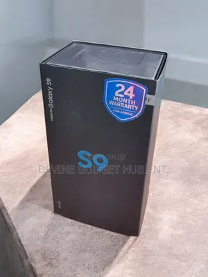 Photo - New Samsung Galaxy S9 64 GB Gold