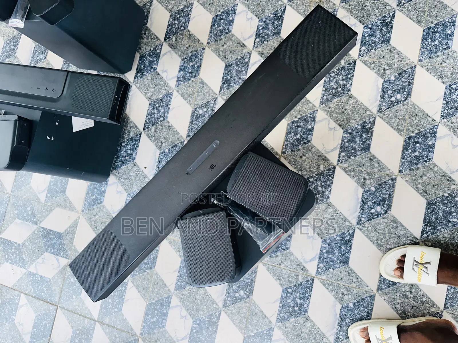 Jbl 9.1 Soundbar With Detachable Surrounds