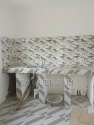 2bdrm Apartment in Com.14, Tema Metropolitan for rent