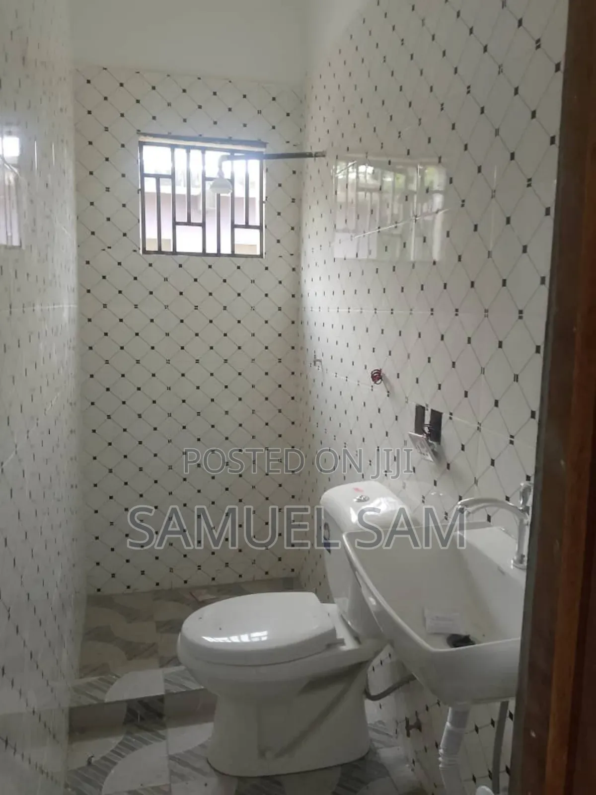 2bdrm Apartment in Com.14, Tema Metropolitan for rent