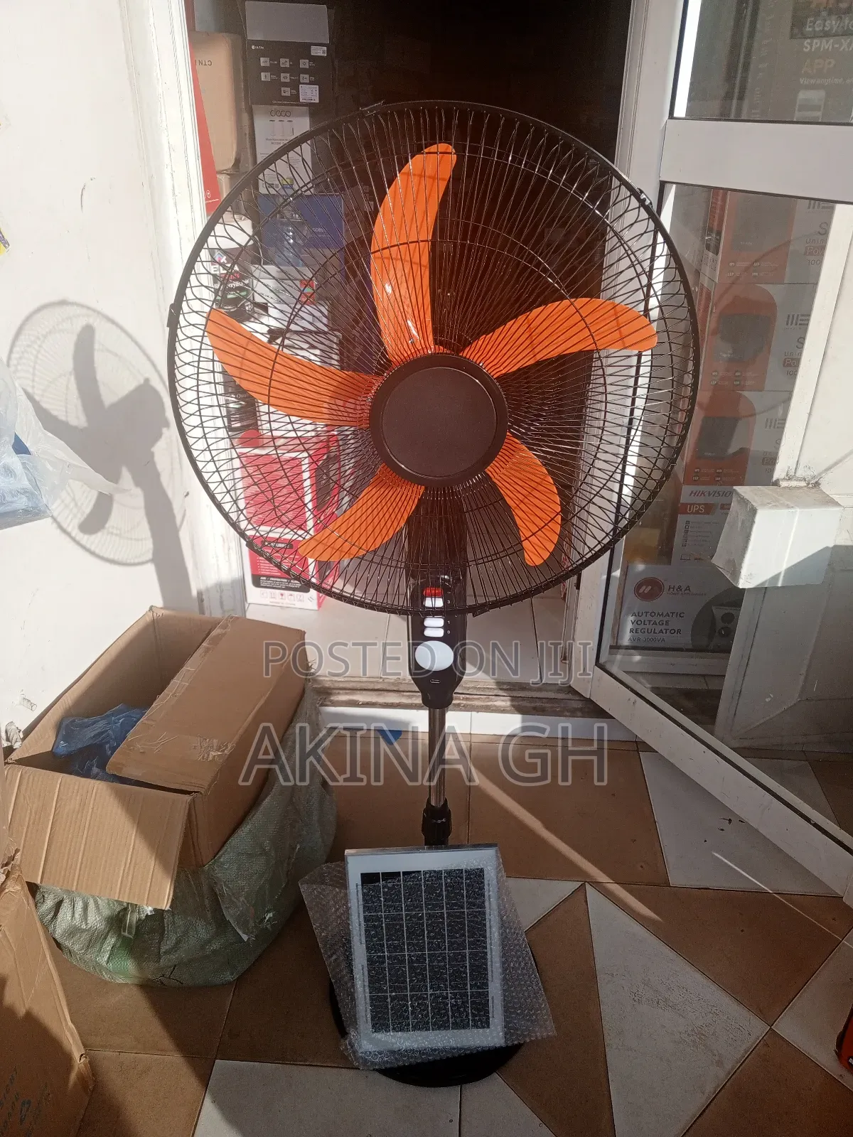 Solar Rechargeable Fan With Panel and Usb Charging Port