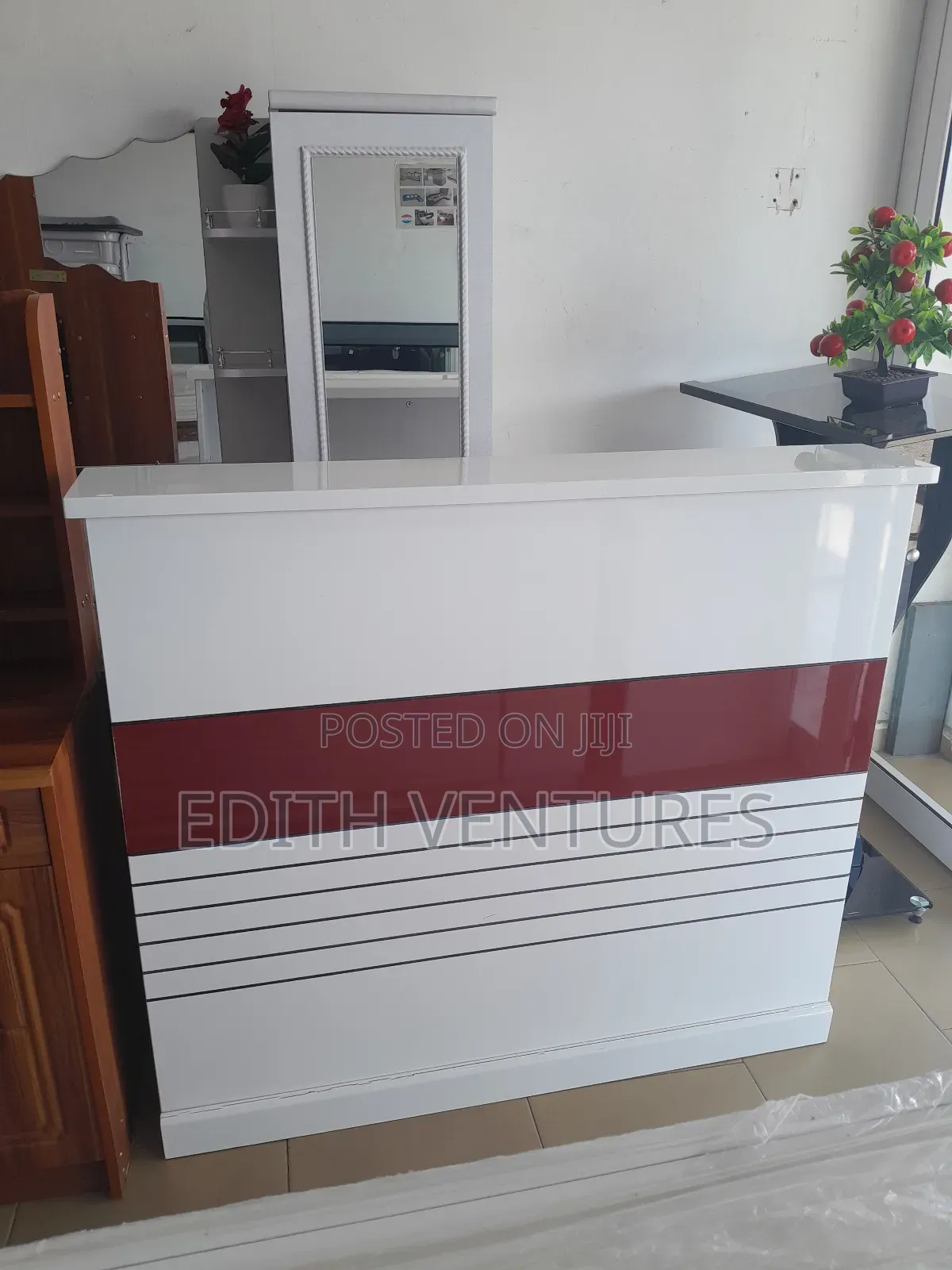 Mono Front Desks