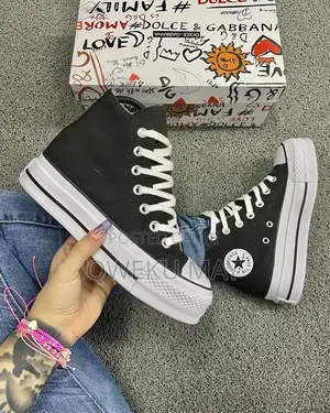 Photo - Black and White Chuck Taylor All Star