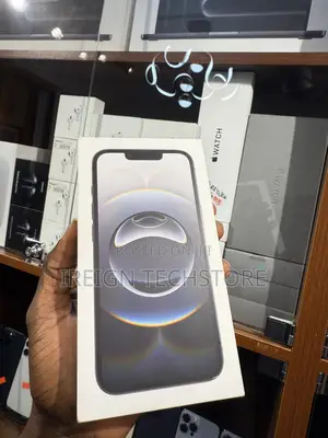 Photo - New Apple iPhone 16e 128 GB Black