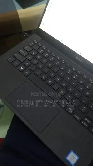 Laptop Dell XPS 13 9360 8GB Intel Core I7 SSHD (Hybrid) 256GB