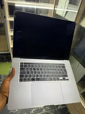 Laptop Apple MacBook Pro 2019 16GB Intel Core i7 SSD 512GB