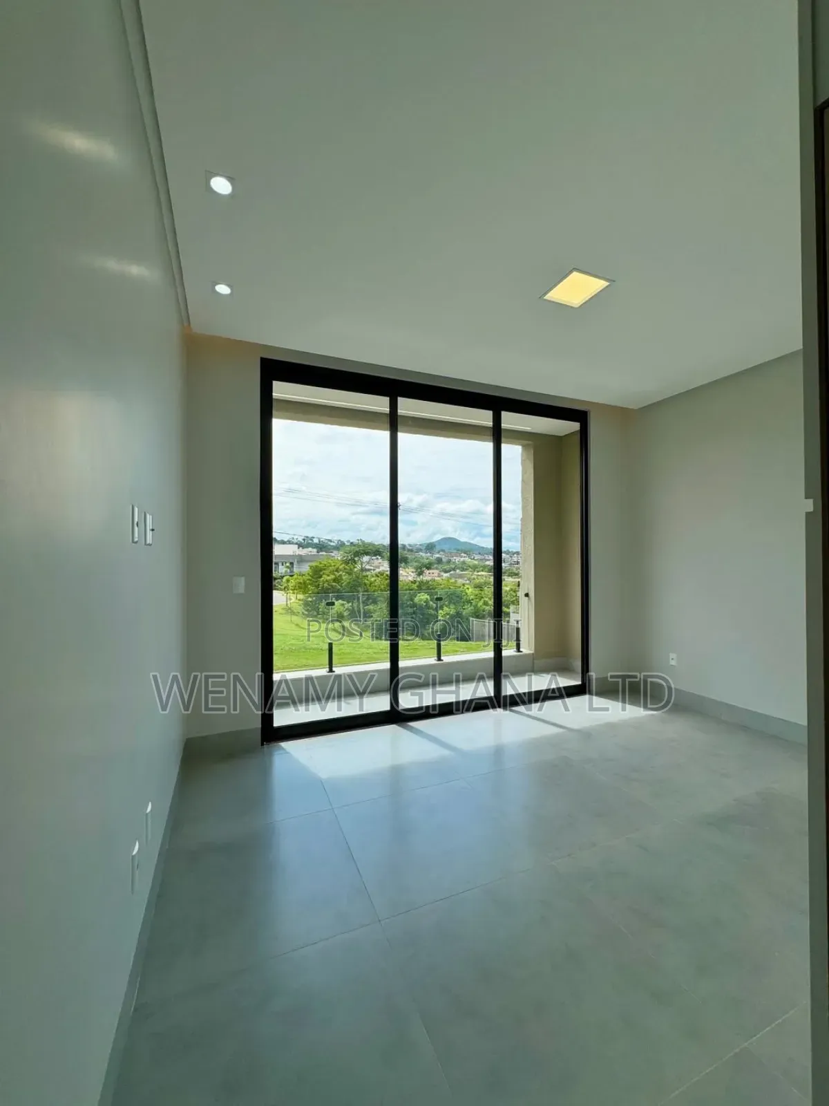 5bdrm House in Accra for sale