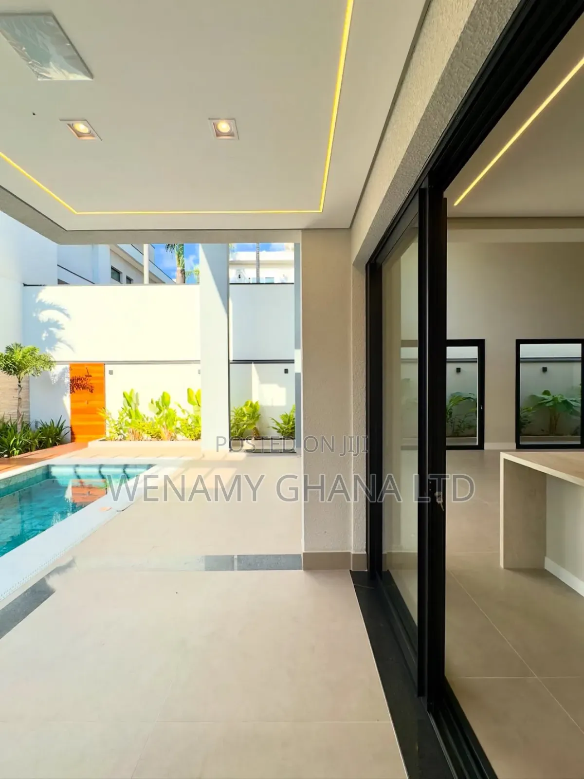 4bdrm Duplex in Accra for sale