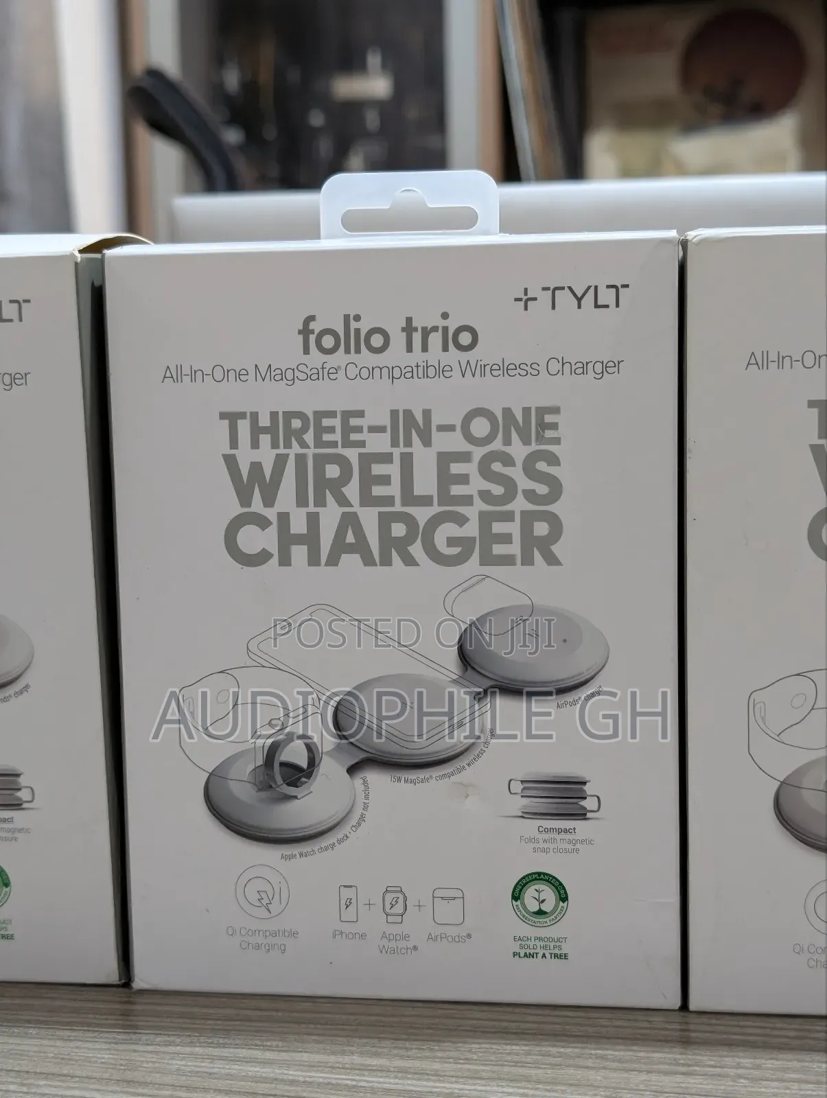 Tylt Folio Trio All-in-One Magsafe Wireless Charger