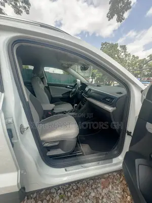 Volkswagen Taos 2024 White