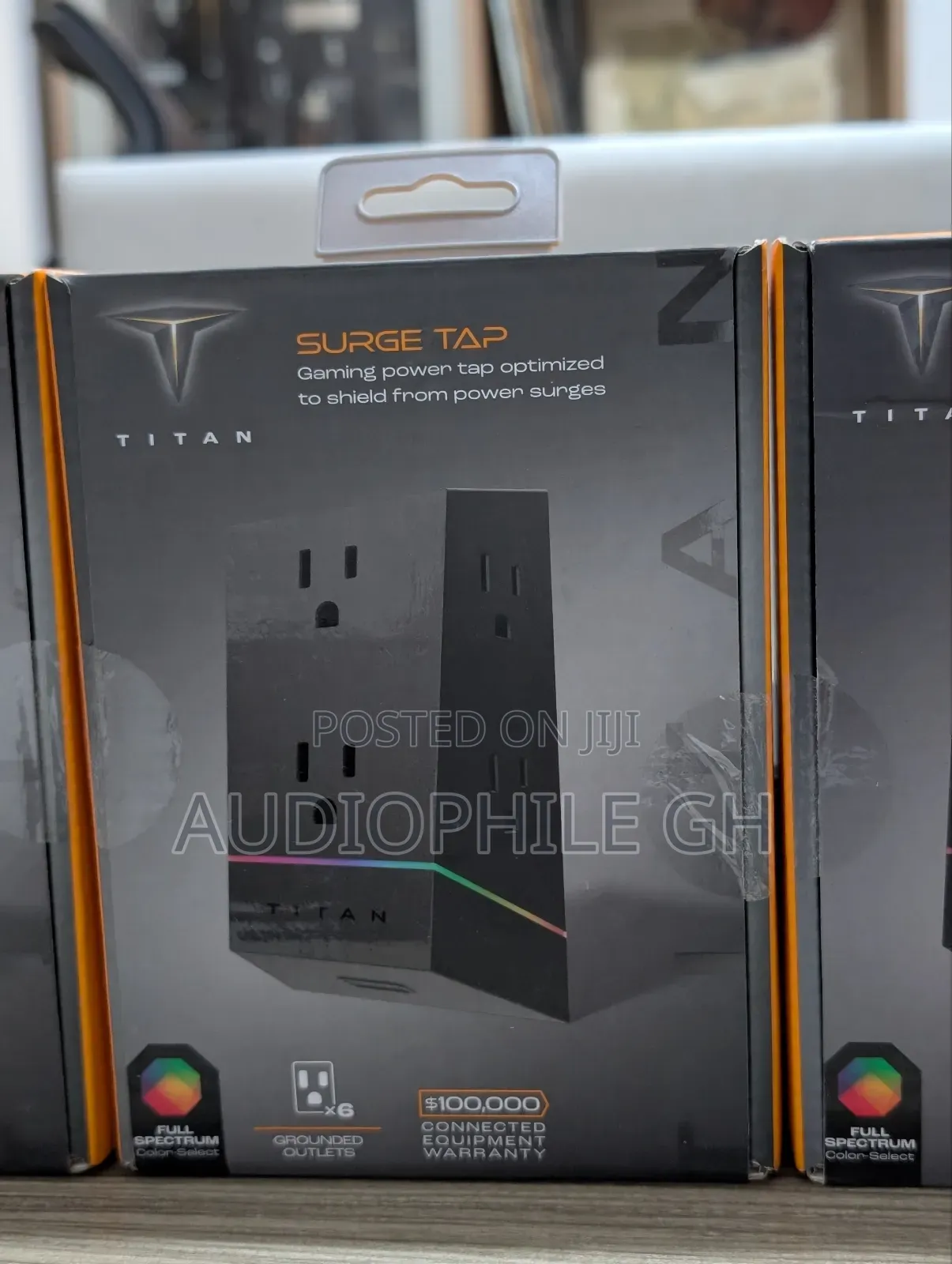 Titan - 6 Outlet Ultrashielding 120v Tap Surge Protector