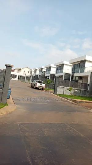 2bdrm Maisonette in Oyarifa for rent