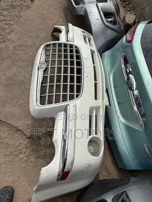 Chrysler 300 Front Bumper 2004,2005,2006,2007,2008,2009,2010