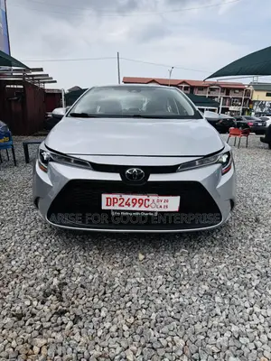 Toyota Corolla LE 2020 Silver