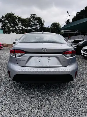 Toyota Corolla LE 2020 Silver