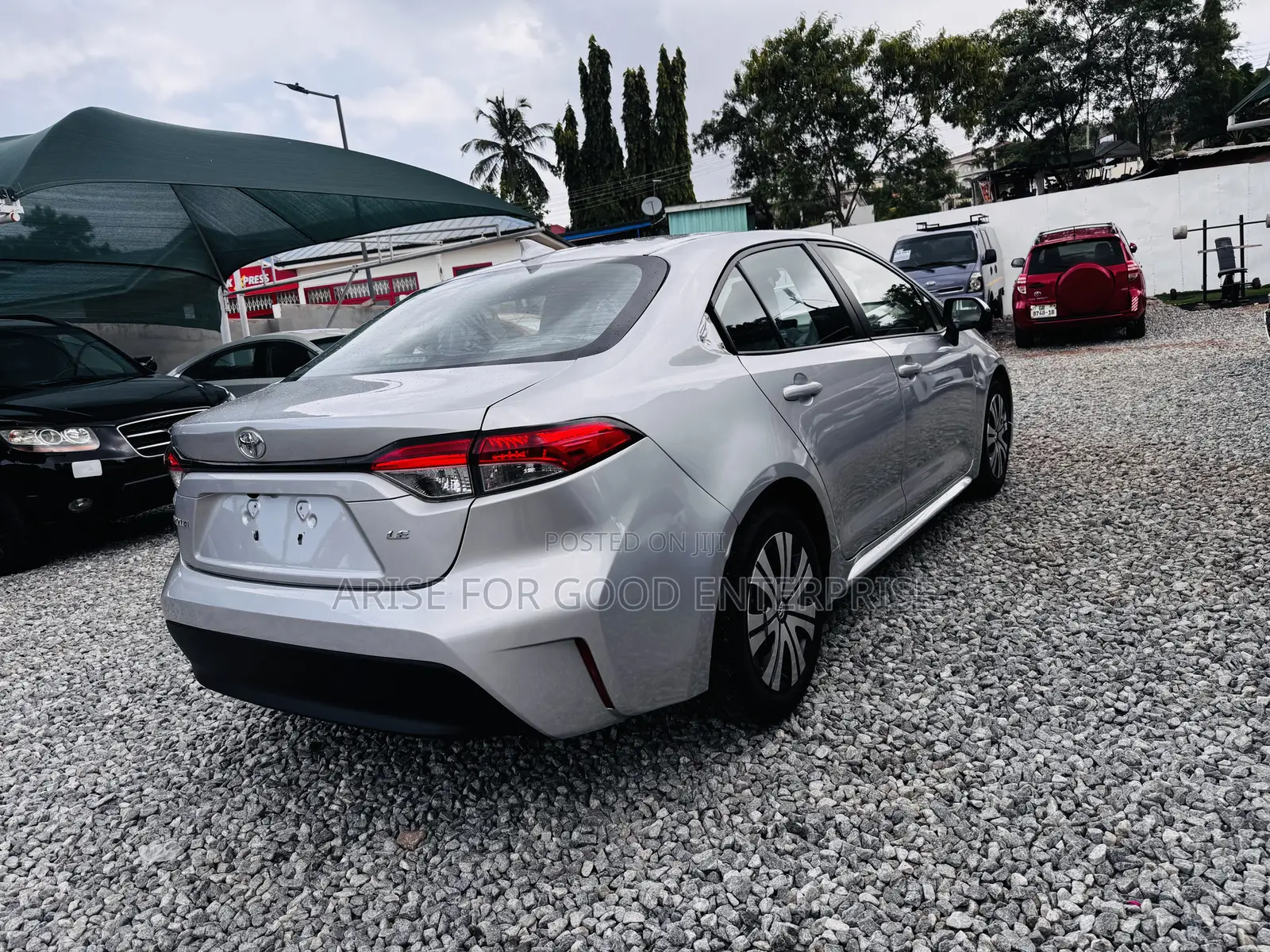 Toyota Corolla LE 2020 Silver