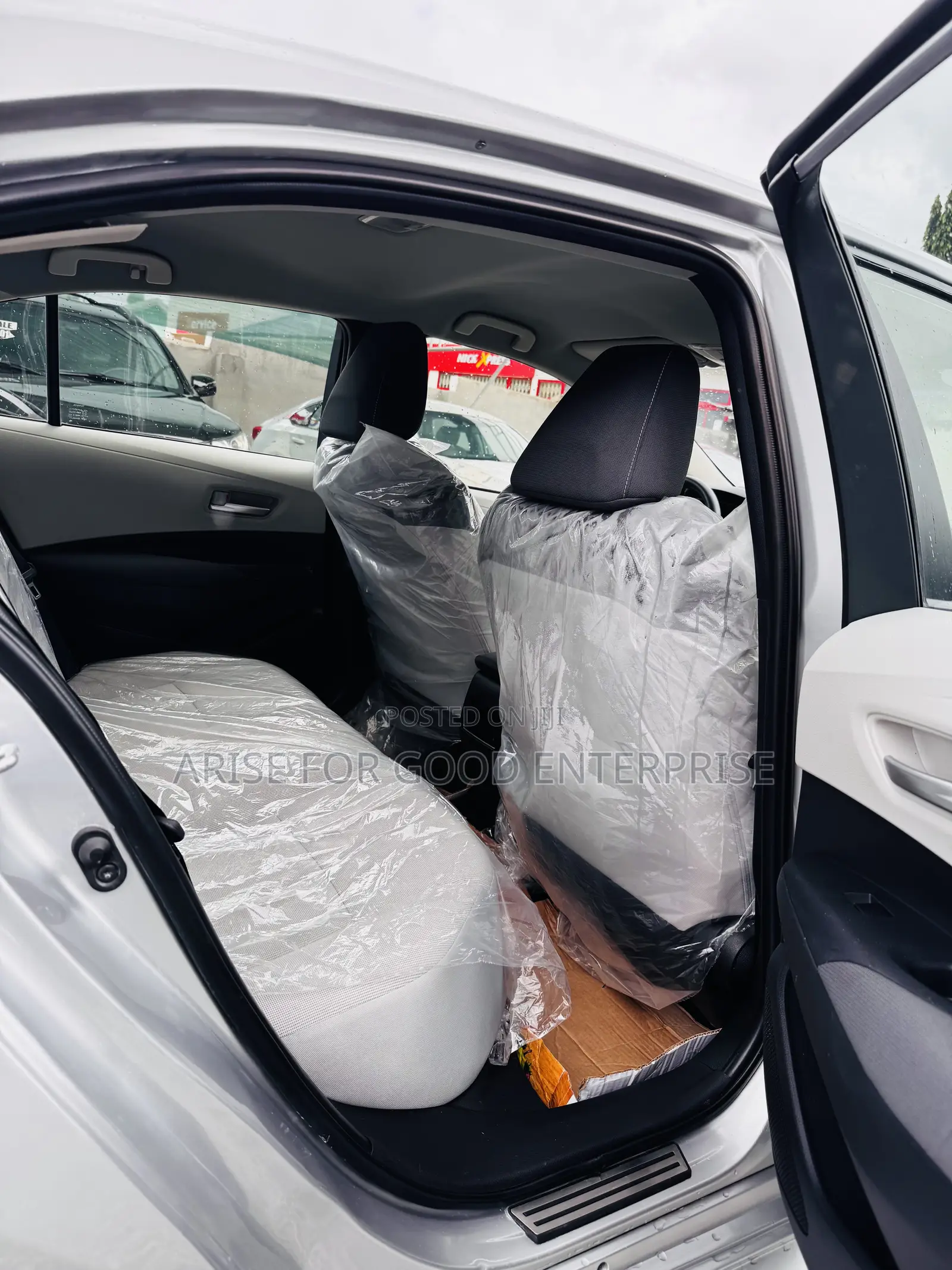 Toyota Corolla LE 2020 Silver