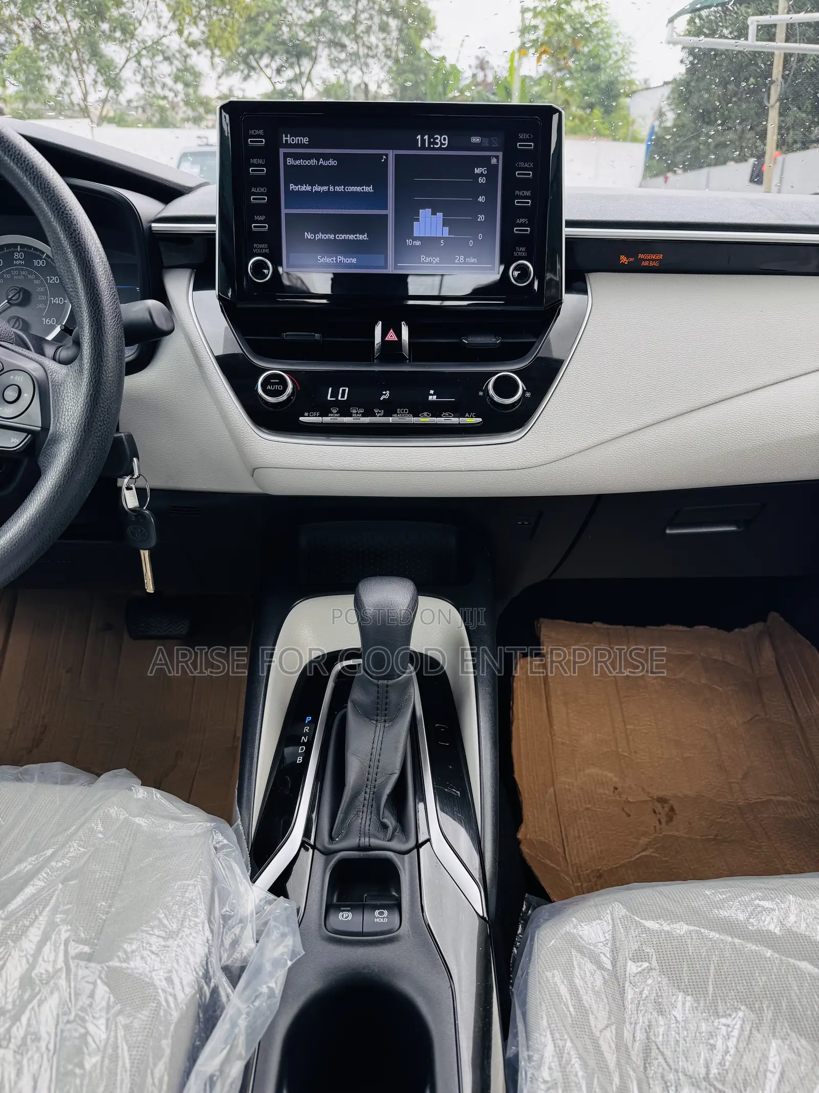 Toyota Corolla LE 2020 Silver