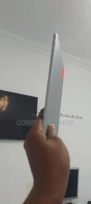 Apple iPad 9.7 32 GB Gray