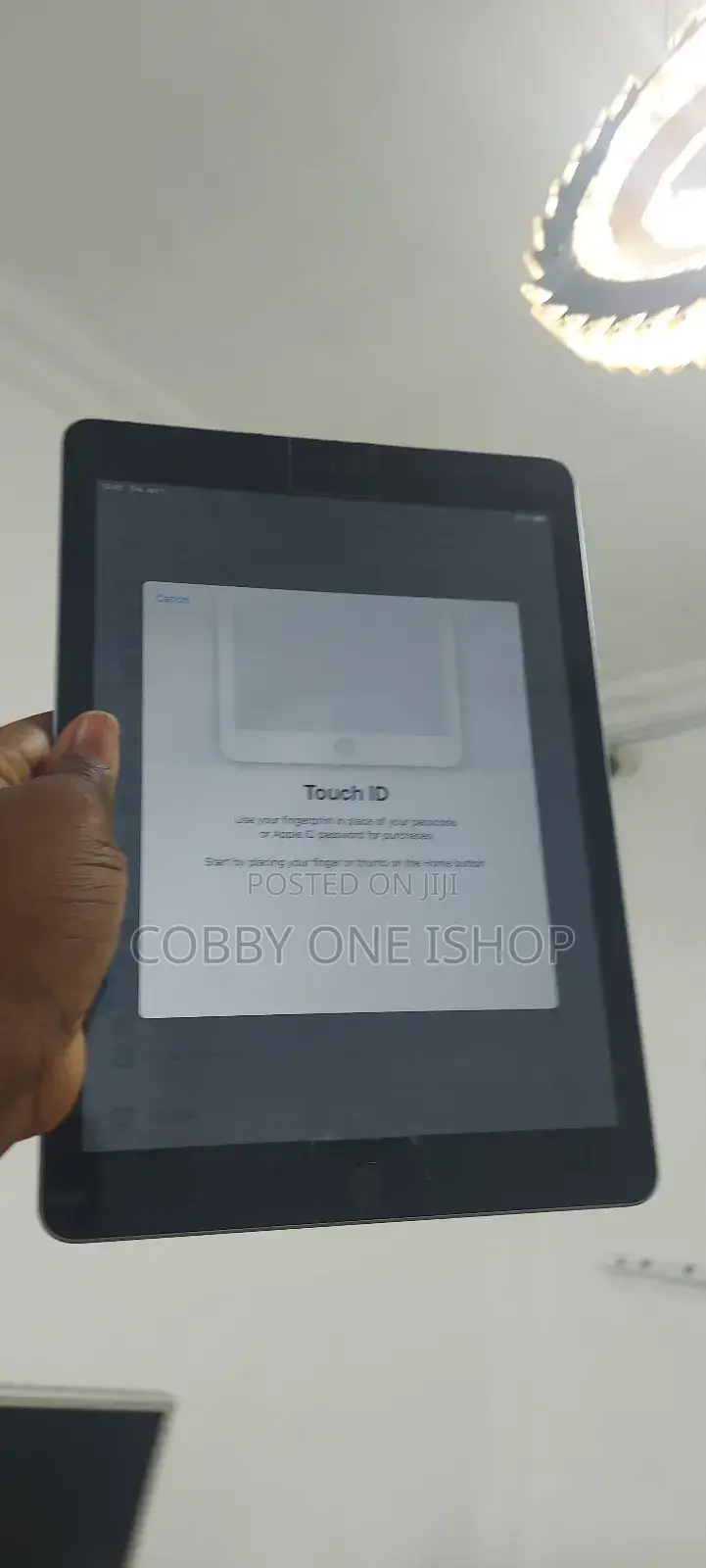 Apple iPad 9.7 32 GB Gray