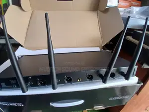 Shure Wireless Microphone (Ugx5 4 in 1)