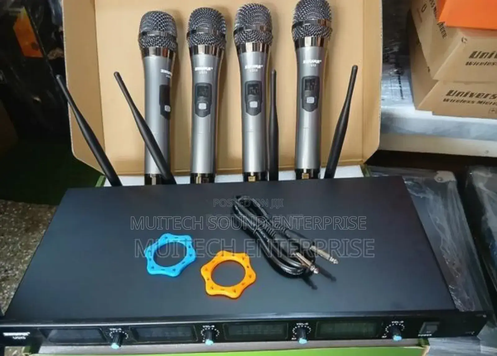 Shure Wireless Microphone (Ugx5 4 in 1)